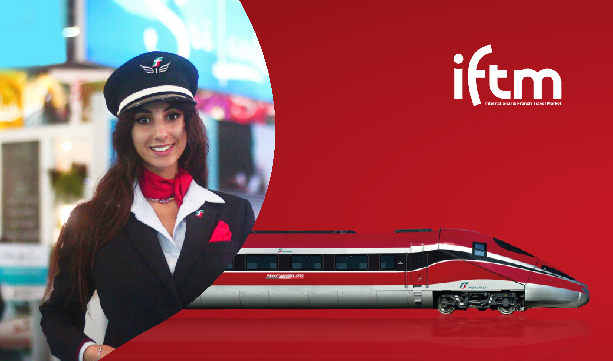 Affiche Trenitalia annonçant un événement à Paris Porte de Versailles en septembre 2024.