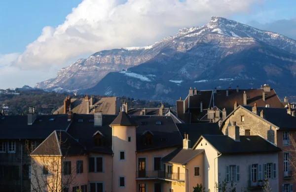 Vue sur la montagne, à Chambéry
